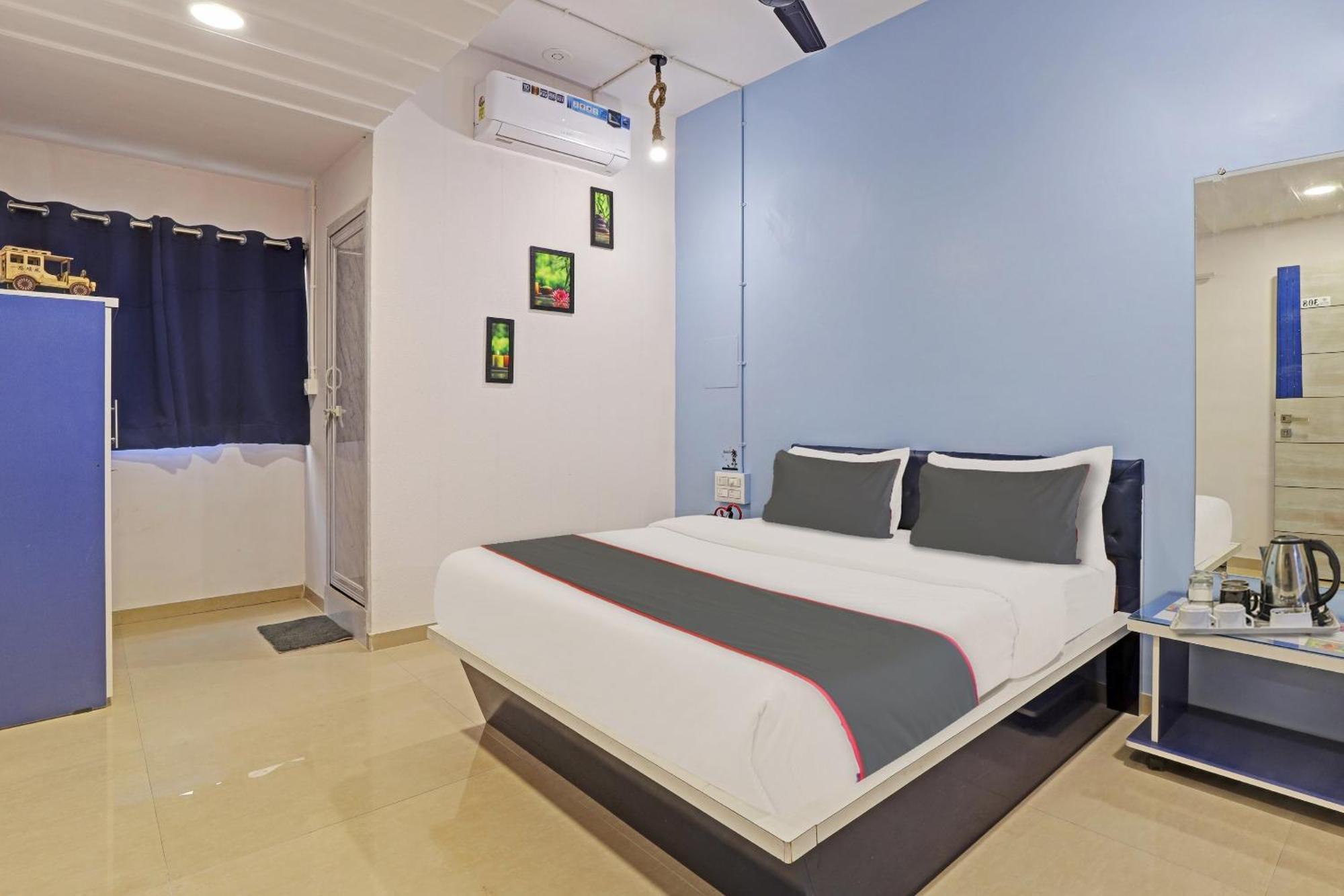 Hotel Silk, Premier Budget Friendly Luxury Hotel In Surat, Perfect For Families, Couples And Business Travelers Exterior photo